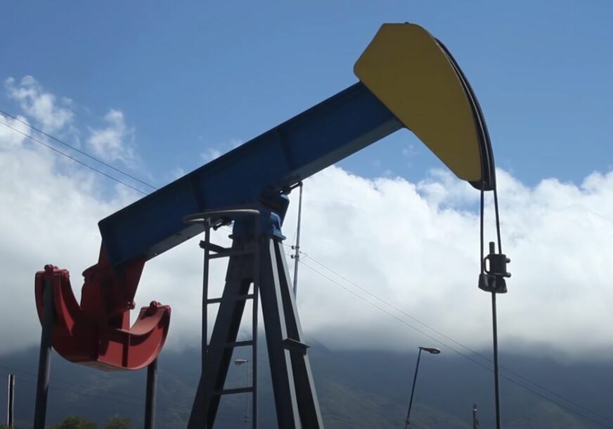 Prkose sankcijama: Najveći ruski proizvođač nafte u prvom polugodištu inkasirao 7,22 milijarde dolara