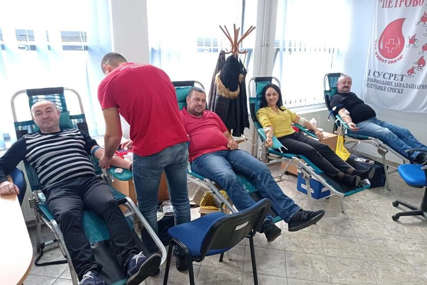 AKCIJA U PETROVU Prikupljeno 39 doza krvi, među darivaocima i načelnik opštine