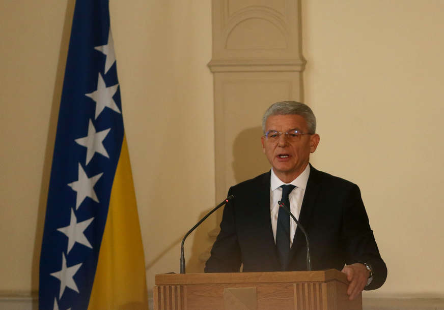 "Pozivam EU da uradi isto" Džaferović pohvalio britanske sankcije Dodiku i Cvijanovićevoj