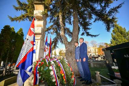 Stanivuković na obilježavanju 21. novembra: "Grad ima obavezu da podigne spomenik svima koji su učestvovali u oslobođenju Banjaluke" (FOTO)