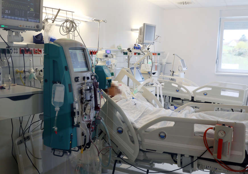 UPOZORENJE SZO Rizik od omikrona ostaje vrlo visok, problem pritisak na bolnice
