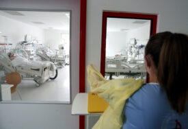 U Bolnici "Srbija" hospitalizovana 42 pacijenta: Jedan pacijent na respiratoru, 41 koristi kiseoničku terapiju