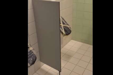 "Odajem priznanje čistačicama" Stanić objavio snimak iz UKC RS i pokazao u kakvom su stanju toaleti koji su pušteni u upotrebu 2018. godine (VIDEO)