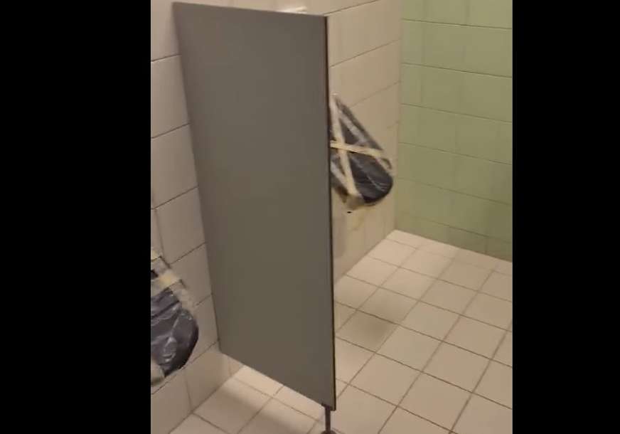 "Odajem priznanje čistačicama" Stanić objavio snimak iz UKC RS i pokazao u kakvom su stanju toaleti koji su pušteni u upotrebu 2018. godine (VIDEO)