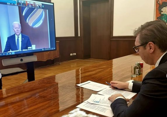 "SRBIJA POSVEĆENA EVROPSKIM VRIJEDNOSTIMA" Vučić prihvatio Bajdenov poziv na učešće u onlajn Samitu za demokratiju