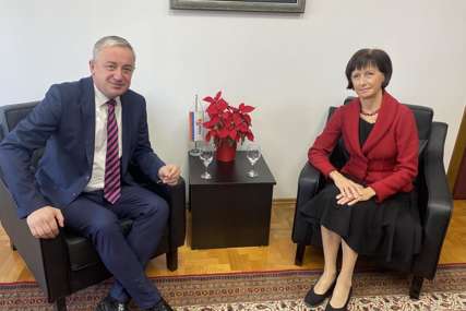 Borenović nakon sastanka sa ambasadorkom Češke: Ključ za naš razvoj je promjena destruktivnih politika