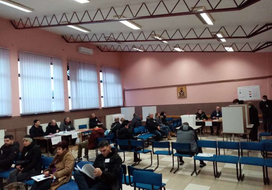 "Kršenje izborne ćutnje i nagovaranje na glasanje" Koalicija "Pod lupom" zabilježila nepravilnosti na izborima u Prijedoru