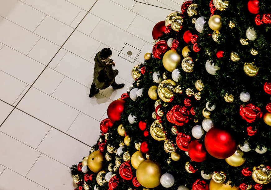 NADOKNADILI DIO IZGUBLJENOG Predbožićni vikend donio trgovcima obrt od 560 miliona evra