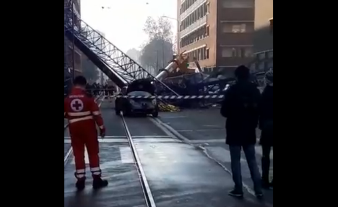 Tragedija u Torinu: U prevrtanju dizalice poginula trojica radnika (VIDEO)