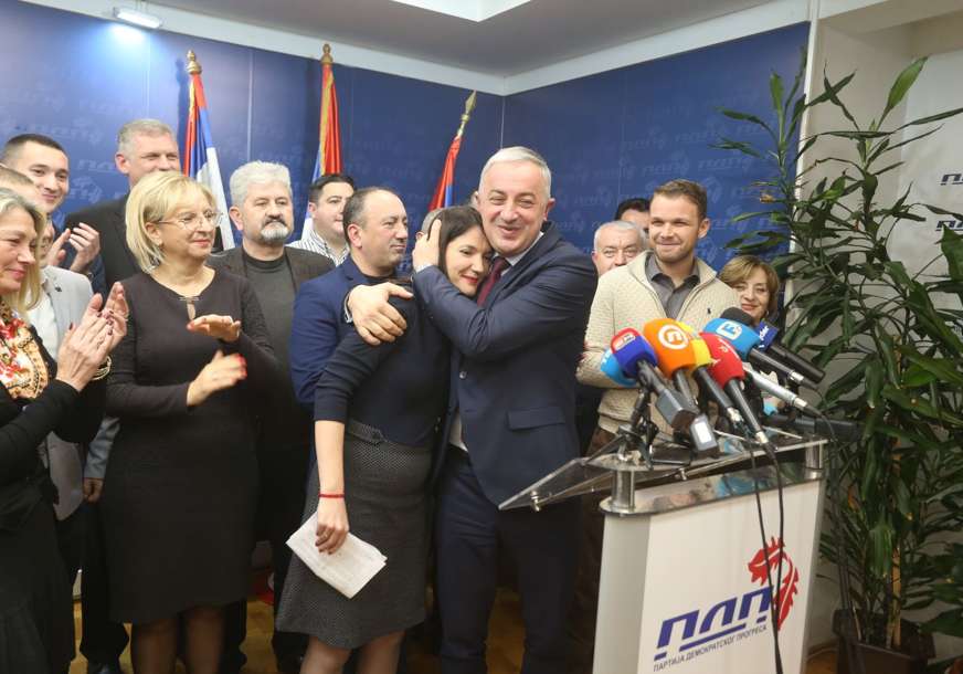 "Neću igrati prljavo" Jelena Trivić i zvanično kandidat PDP na predstojećim izborima (FOTO)