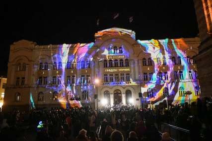 Proslavu otvorila svjetlosna projekcija: Započeto obilježavanje 90. rođendana zgrade Gradska uprava