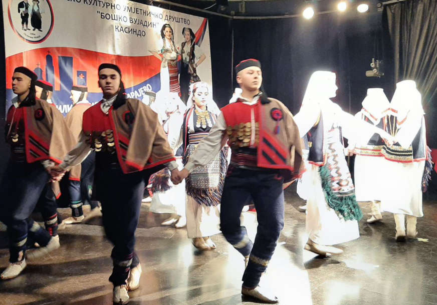 Predstavili pet koreografija: SKUD "Boško Vujadin" iz Istočne Ilidže održao godišnji koncert (FOTO)