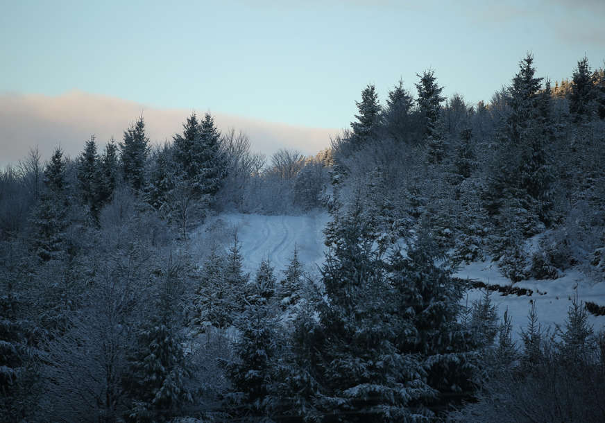 Zima u svojim bojama: Sutra hladno, snježni nanosi mogući u višim predjelima