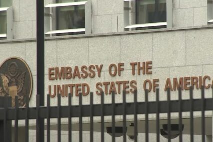“Zakoni BiH vrijede za sve” Oglasila se Ambasada SAD o optužnici protiv Dodika i Lukića