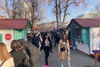 Pogledajte dio atmosfere iz centra grada: “Banjalučka zima” privukla brojne posjetioce (FOTO, VIDEO)