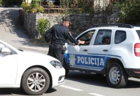 Hapšenje u Crnoj Gori: Slobode lišeni policijski službenik i još 4 osobe