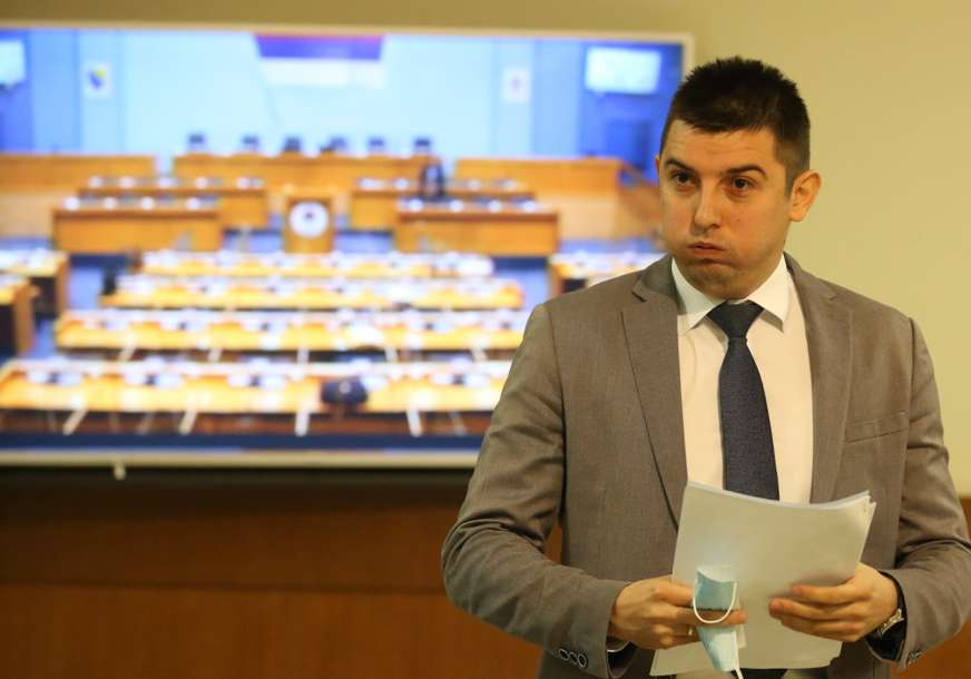 “VRLO KOREKTNI I PROFESIONALNI” Šulić objasnio da SIPA uzima tehničke izjave u parlamentu Srpske