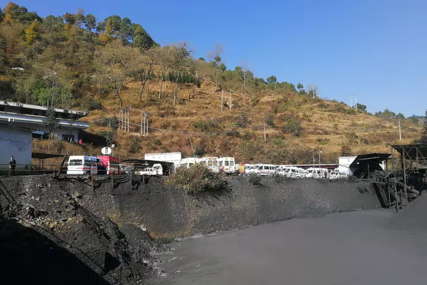 Ilegalno iskopavanje ugrozilo živote: Zarobljena 21 osoba u poplavama u rudniku