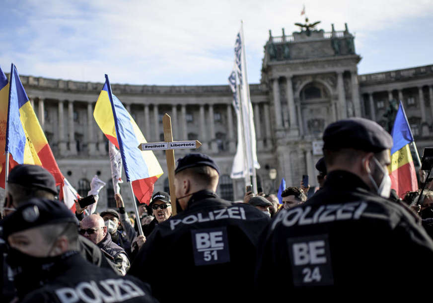 HILJADE LJUDI NA ULICAMA Protesti širom Evrope zbog antikovid mjera