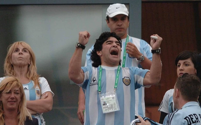 Zvanično na aukciji: Prodaje se Zlatna lopta koju je osvojio Dijego Armando Maradona