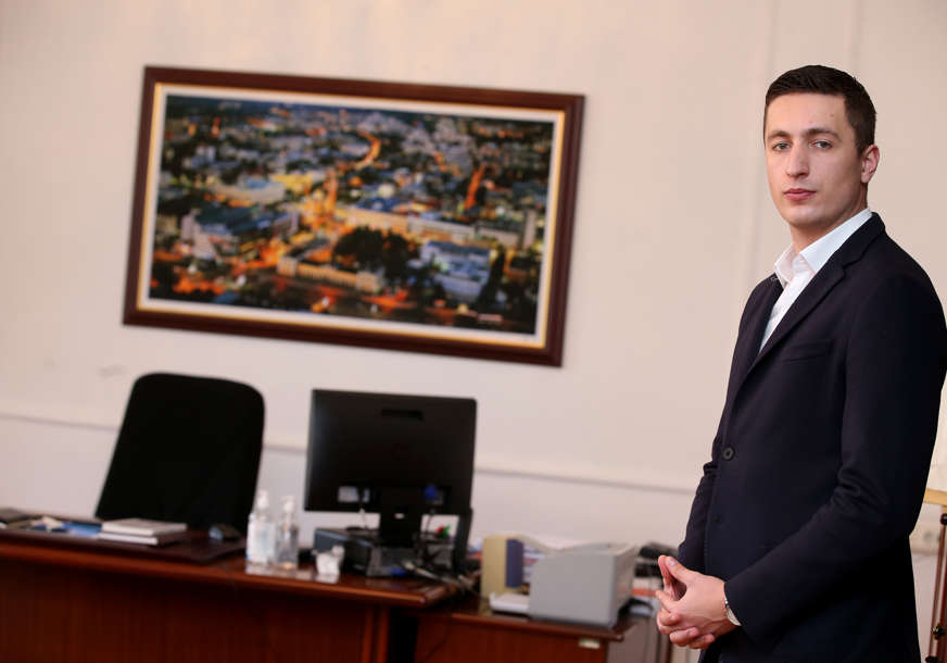 Mladen Ilić za Srpskainfo: Počeli smo sa čupanjem kravate, mjeseci su trebali za mirniji ton (FOTO, VIDEO)