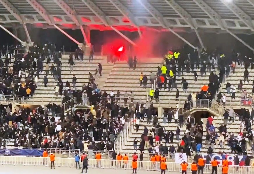NEREDI U FRANCUSKOJ Žestok sukob navijača u Parizu (VIDEO)