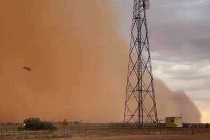 Pokriven narandžastom prašinom: Pješčana oluja blokirala Bagdad