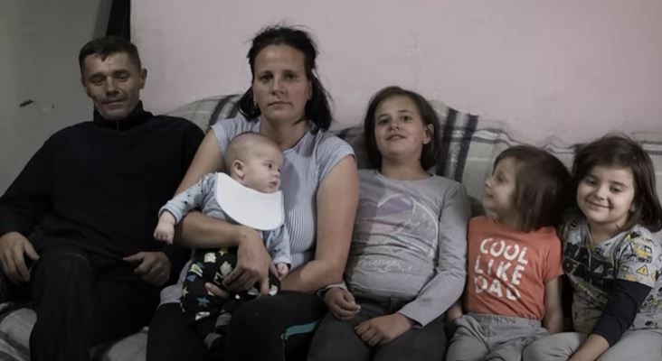 "Bojimo se da se djeca ne razbole od ove buđi" Otac šestoro djece moli za pomoć, mališani žive u teškim uslovima (VIDEO)