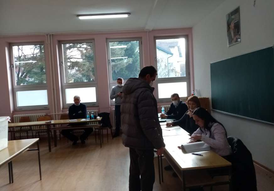 CRVENI KARTON POLITIČARIMA Šta su pokazali prijevremeni lokalni izbori u Prijedoru