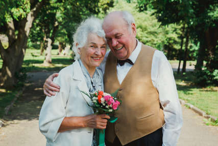 NISU BITNE GODINE Ljubav krunisali brakom mladoženja od 85 i mlada od 79 godina