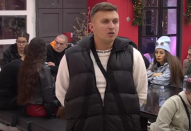 "Rekao mi je da ste bili intimni" Drama u Eliti, Stefan Karić optužio Anđelu Đuričić da je bila sa ovim zadrugarom