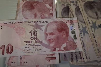 PAD VRIJEDNOSTI TURSKE LIRE Očekuje se smanjenje osnovne kamatne stope