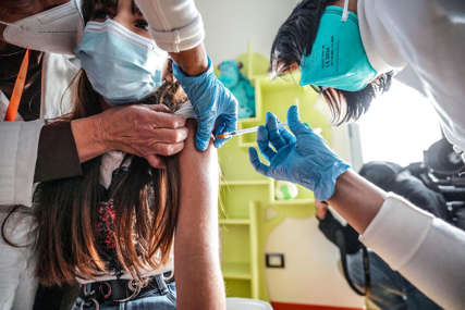 NIJE ODOBRENA ZA TU DOB Djeca primila pogrešnu vakcinu protiv korone