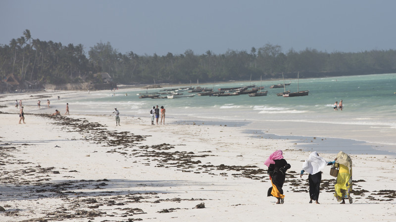 OMIKRON PRIZEMLJIO AVIONE Grupa srpskih turista zbog otkazanog leta ostala na Zanzibaru