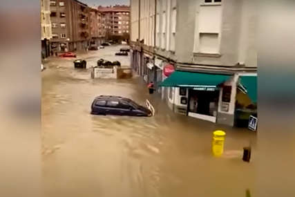 POPLAVA U ŠPANIJI Pod vodom kuće i saobraćajnice, ima stradalih (VIDEO)