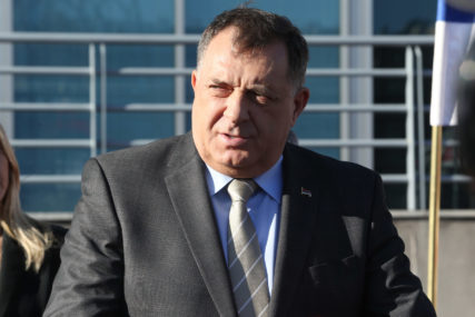 Dodik odgovorio Turkovićevoj "Ne mogu da zamislim zemlju u kojoj se ministri RADUJU SANKCIJAMA ZA SVOJE GRAĐANE"