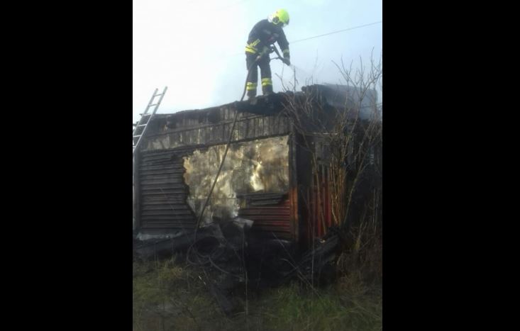 Požar u Banjaluci: Povrijeđena jedna osoba (FOTO)