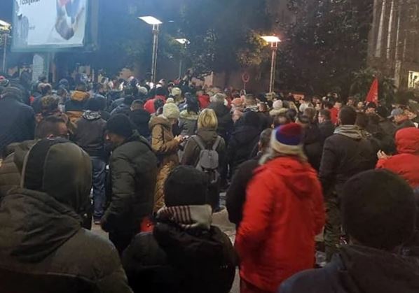 “Izdaja povjerenja” Sutra protest u Podgorici zbog smjene Bečića