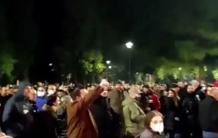 Novi protest u Podgorici: Okupljeni protiv mogućeg formiranja manjinske vlade