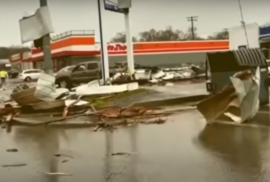 "Izvještaji su deprimirajući" Novi tornado pogodio više država SAD, ima žrtava" (VIDEO)