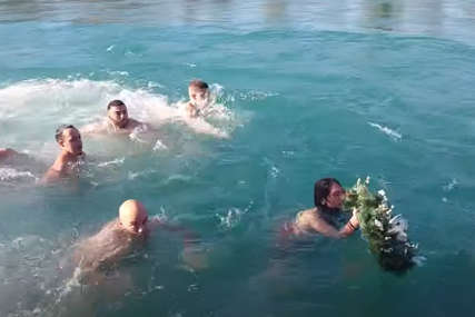 Slađana (16) prva stigla do Časnog krsta u Mostaru "Nadam se da će u budućnosti biti više žena koje će plivati"