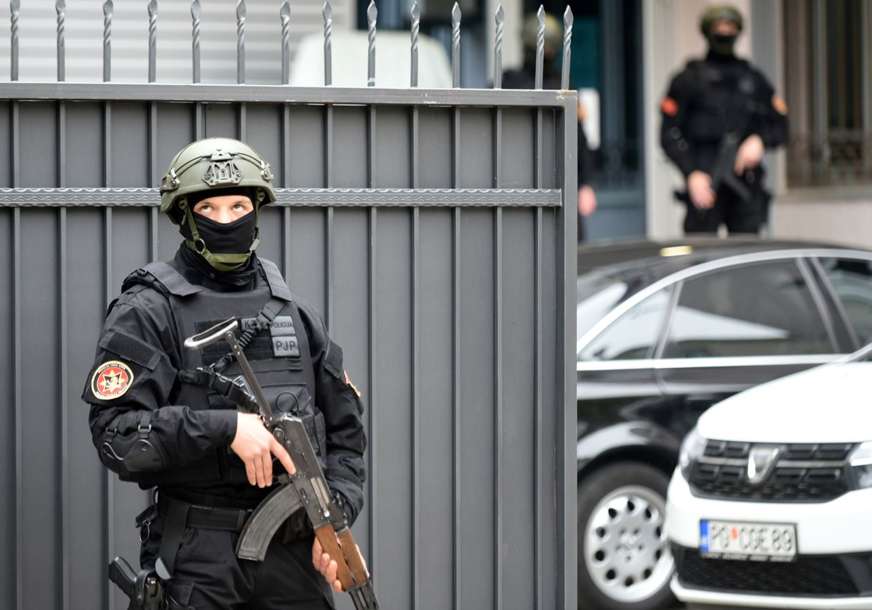 KRALI IDENTITETE Uhapšeni prevaranti sa FBI potjernice u Crnoj Gori