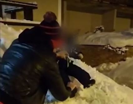 Cecin unuk NE PRESTAJE DA SE SMIJE: Mali Željko se spušta niz brdo snijega (VIDEO)