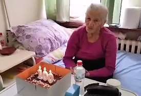"Život je kao rijeka, plivajte polako i volite što više" Baka Vidosava je oduvala 100 svjećica, a njene riječi su blago (VIDEO)