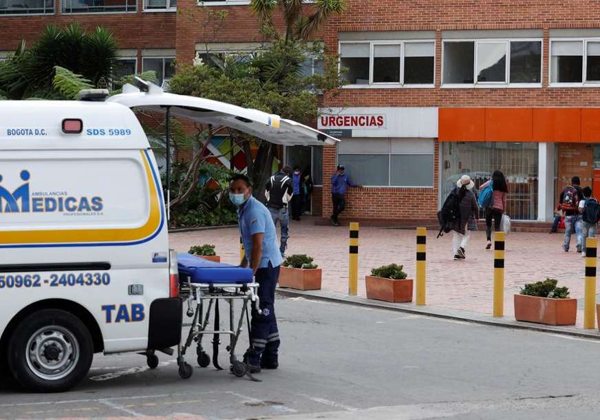 NESREĆA Sjajni biciklista u bolnici nakon sudara sa autobusom (FOTO)