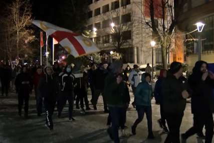CRNOGORCI NA ULICAMA I večeras protesti zbog najave ukidanja povjerenja Vladi (VIDEO)