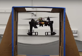BEZ DODATNOG TROŠENJA BATERIJE Novi dron može mijenjati oblik u letu i prenositi predmete