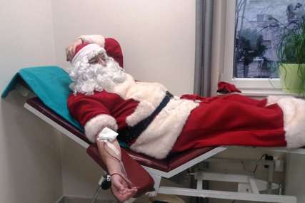 TRADICIJA VEĆ OSMU GODINU Djed Mraz prvi davalac krvi u Trebinju