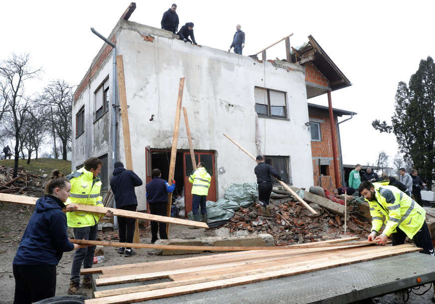 Nakon više od godinu dana od razornog zemljotresa: Na Baniji gotovo 5.000 objekata neupotrebljivo