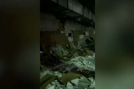 DRAMA NA PIJACI U obrušavanju krova povrijeđene četiri osobe (VIDEO)